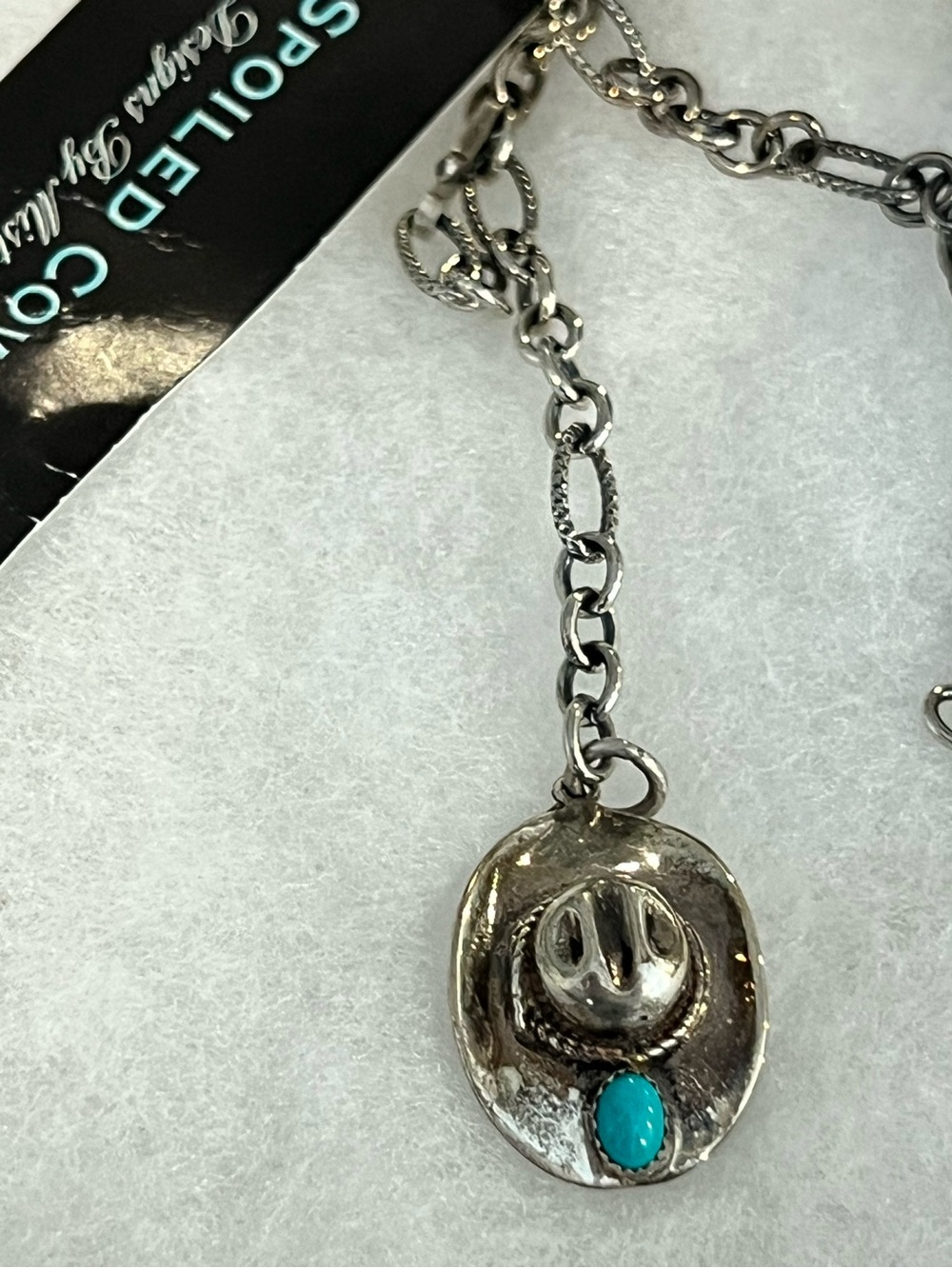 Spoiled Cowgirlz Cowgirl Hat Necklace - NWT - Picture 3 of 11